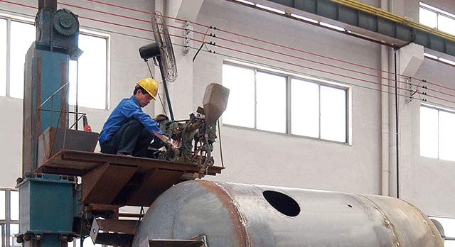 全自動焊接設備,工作效率高、焊縫平整、線條清晰